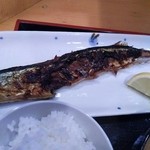 秋葉原旨い魚と焼酎.地酒 美味研鑽 TETSU - （2015/9  訪問）新さんま、UP。この焼き加減は、ありなのか？！