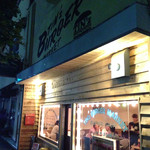 チンズバーガーマーケット - お洒落な外観