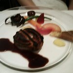 ラ・ブランシュ - 鴨肉のコンフィ、パイ包み焼き。