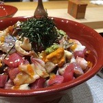 龍海　TATSUMI - 料理写真:ランチの海鮮丼