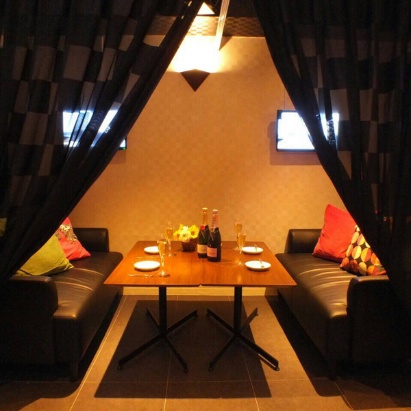 座席 デザイナーズ個室 夜景イタリアンdining Cellfie 旧店名 Fors 大阪難波 ダイニングバー 食べログ 座席 デザイナーズ個室 夜景イタリアンdining Cellfie 旧店名 Fors 大阪難波 ダイニングバー 食べログ