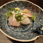 すず木 - お造り
      鯛、白烏賊、シマアジ、シマえび