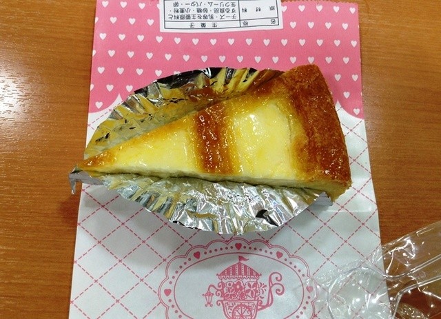 チーズケーキ1ピース486円 By パドルグラム トロイカ 北上さくら野店 柳原 ケーキ 食べログ