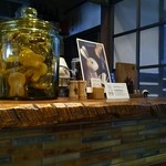 うさぎとぼく - カウンターの上のうさぎさん