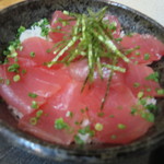 マグロ丼中サイズ