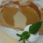フランス食堂 シェ・モア - まるごとりんごチーズ風味パイ