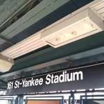 Yankee Stadium - 最寄駅到着