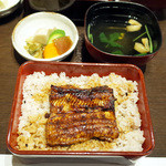 藤吉 - 下り鰻のお重 お新香、お吸い物も絶品