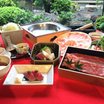 Kyouto Tsuyushabu Chiriri - つゆしゃぶと近江牛しゃぶしゃぶをセットにした食べ比べコース「山茶花」