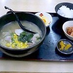 Izakaya Oshoku Jidokoro Sukeroku - ラーメンセット（生卵別注文）