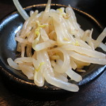 焼肉×もつ鍋 二子玉川 蔵月 - もやしのナムル　2015.09