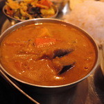 マドラスキッチン - 本日のベジカレー　☆４．０　食べ易かったが、やや大人しい。
