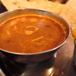 マドラスキッチン - スパイス香りの奥から塩がキュッと締める構成で、ライスとの相性が抜群に良い