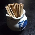 しばらく - 竹製の妻楊枝