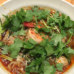 イムイェム - 我が家の大定番のトムヤムラーメン 中華麺