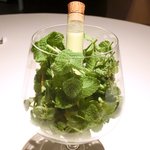 ライラ - ランチコース 5443円 の鮎の丸焼き彩り野菜添え