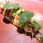 ライラ - ランチコース 5443円 の鮎の丸焼き彩り野菜添え