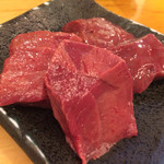 手前:ハツ、奥:レバー