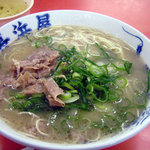 移転後のラーメンは少し麺が元に戻った感じ