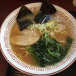 境川パーキングエリア （上り線） - 横浜風ラーメン（単品だと530円）