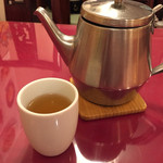 横浜中華街 中國上海料理 四五六菜館 - お茶はポットでたっぷり