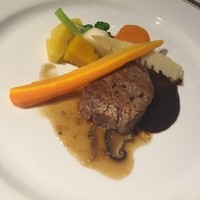 レストラン ラ・カンサトゥール - 牛フィレ（これも筍以外は北海道から）継ぎ足しのソースも美味！