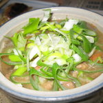 よし野 - もつ煮込み400円