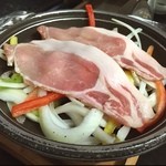 祭屋湯左衛門 - 豚肉の蒸し焼き。福島県飯坂温泉