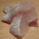 鮨 行天 - 明石の真鯛　１Kない鯛の香りと綺麗な脂