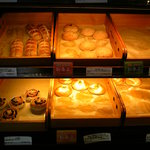 yakitatei 神戸大蔵店 - 夕方５時半はもうパンの種類がないみたい