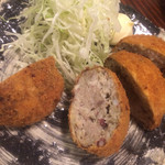 虎丸 - 自家製十五種類以上の海鮮コロッケ