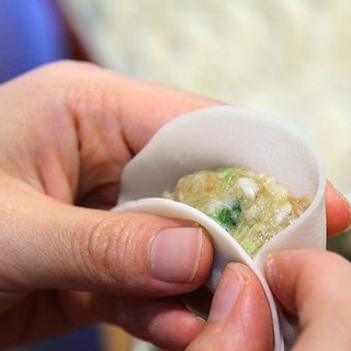 全部10种多汁饺子都是手工制作的。