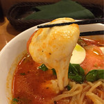 麺Dining セロリの花 - 《モッツァレラ トマトスープ麺》790円
      モッツァレラチーズがトロけて♪
      2015/9/15