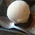 葵 - セットのアイスクリーム（2015.9撮影）