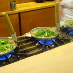 万ん卯 - 2015.9　玉子を半分入れて～九条ネギを入れるょ～