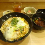 万ん卯 本店 - 2015.9　お昼の親子丼一式～美味しそぅ～(^O^)