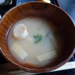 地鶏の京都 - 麦みそ使用の味噌汁です