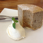 ワンルームカフェ - 紅茶シフォンケーキ