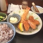 Katsubee - 黒部名水ポークで有名なお店ですが、鮭フライ、海老フライも絶品でした(*^_^*)