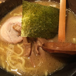 つけ麺屋 やすべえ - 醤油ラーメン大盛り