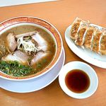 辰家 - チャーシュー麺と餃子