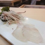 鮨十 - ヒラメのお刺身。