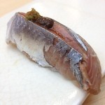 鮨十 - ¥15,000コースの握り鮨6貫のさんま