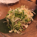 串屋 月花 - 鶏のたたき ネギまみれ
