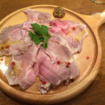 ブー ジュニア - 自家製ロースハム。リーズナブルなのに、かなりのボリューム。
