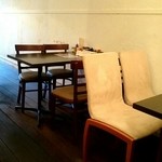honetsukidorijujuju - 奥のテーブル席
