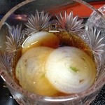 つる幸 - 三つ葉を巻いた赤イカのルイベ