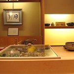 すゝき野 鮨金 - 拘りの品々が並べられたネターケース