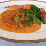 ラトラス - 2010年５月 『オマール海老のヴァヴールオニオンコンフィのクルスティアンビクスソース』