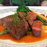 ラトラス - 2010年５月 『和牛リブロースのポワレ　ポワヴラードソース』